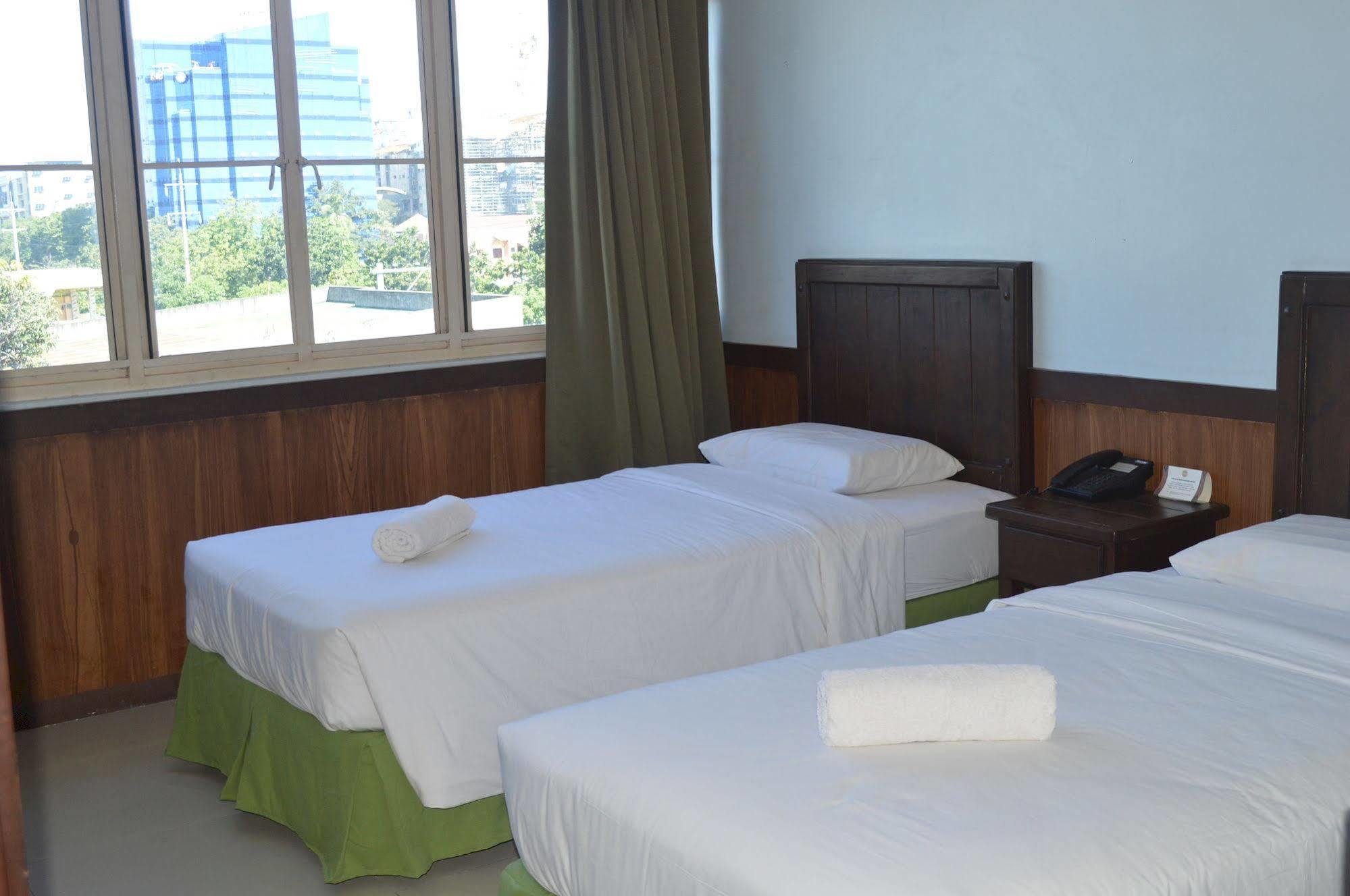 อาลู โฮเต็ล ดาเวา Hotel Davao ภายนอก รูปภาพ